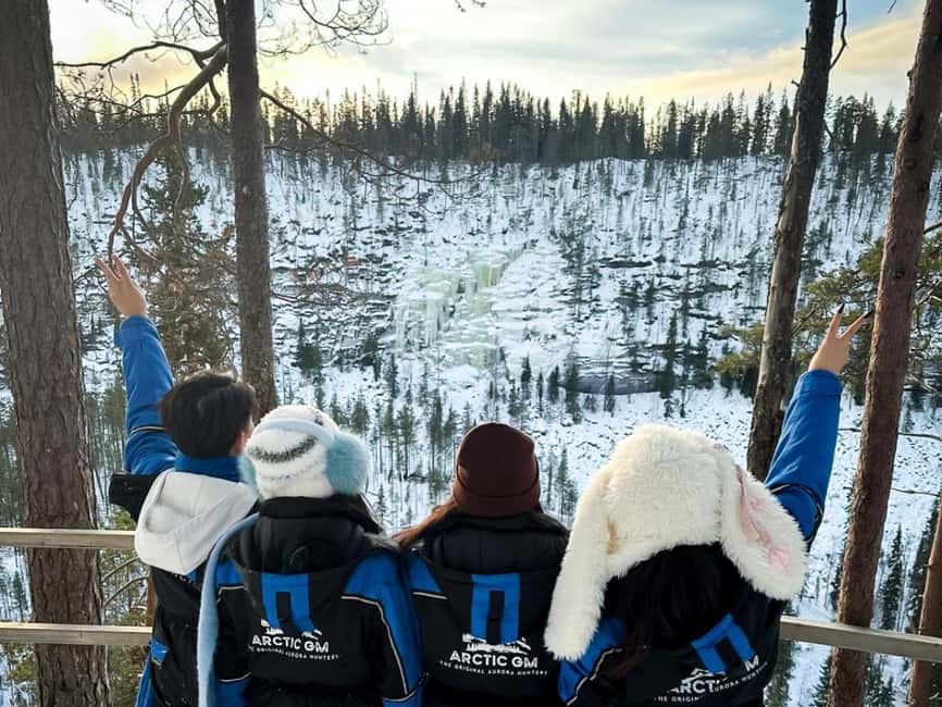 Rovaniemi: Korouoma Canyon & Frozen Waterfalls Tour with BBQ - What the guides add to the day
