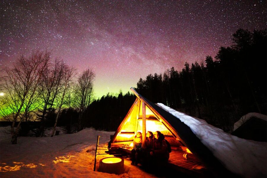 Rovaniemi: Lapland Northern Lights Tour with BBQ - The campfire is the dependable part