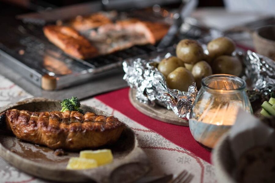 Rovaniemi: Lappish Evening Experience with Dinner - From Rovaniemi to an Arctic lake