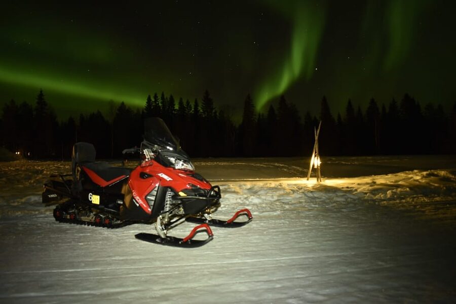 Rovaniemi: Night Snowmobile Tour - Getting Ready at Apukka Resort
