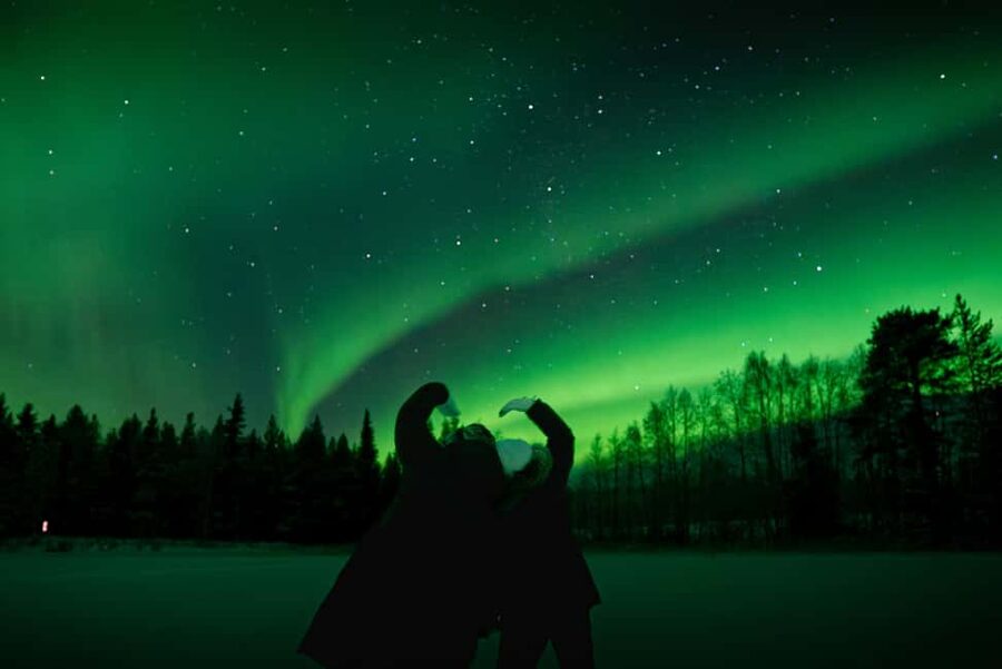 Rovaniemi: Northern Lights Photography Tour & BBQ - Searching for the aurora across Lapland