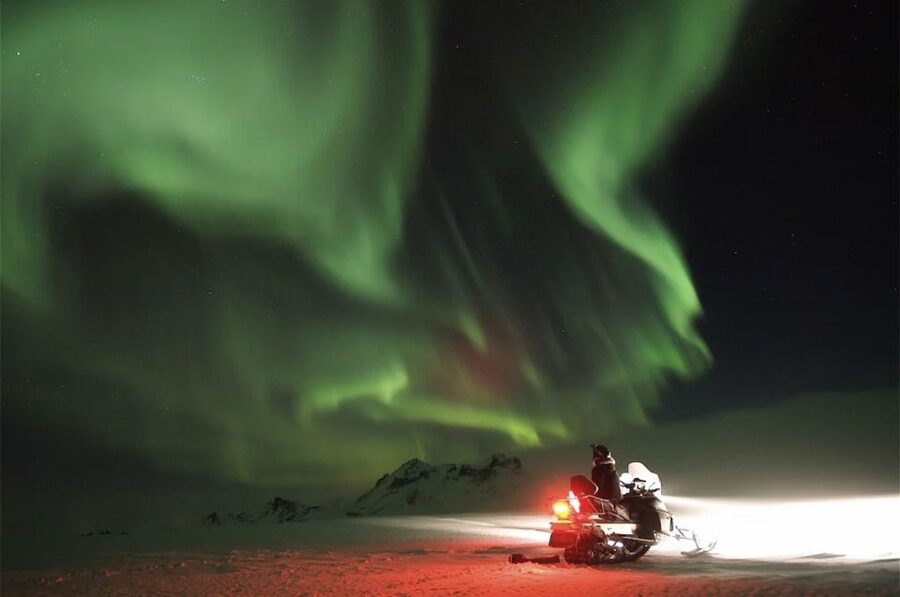 Rovaniemi: Northern Lights Snowmobile Hunt - Why a snowmobile makes the aurora hunt different