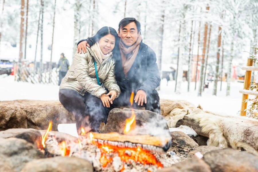Rovaniemi: Private Pro Photoshoot in Santa Claus Village - The photo delivery is the real souvenir