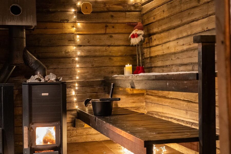 Rovaniemi: Private Sauna and Ice Swimming Tour with Snacks - Repeating heat and cold gives the tour its shape