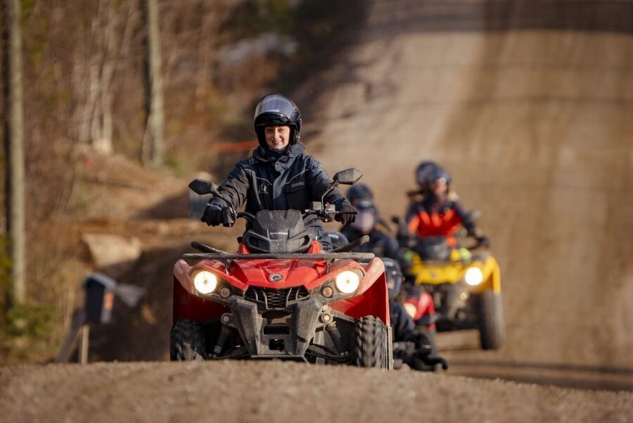 Rovaniemi: Quad Bike Safari, Reindeer & Husky Farm Visit - Husky time beyond the famous barking photo