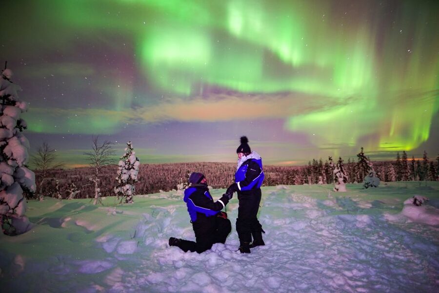 Rovaniemi: Small-Group Northern Lights Wilderness Tour - Photos that are better than phone snapshots