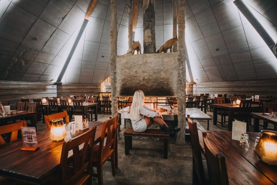 Rovaniemi: Snow Hotel Tour with Food by the Fire - Why the Arctic SnowHotel feels different