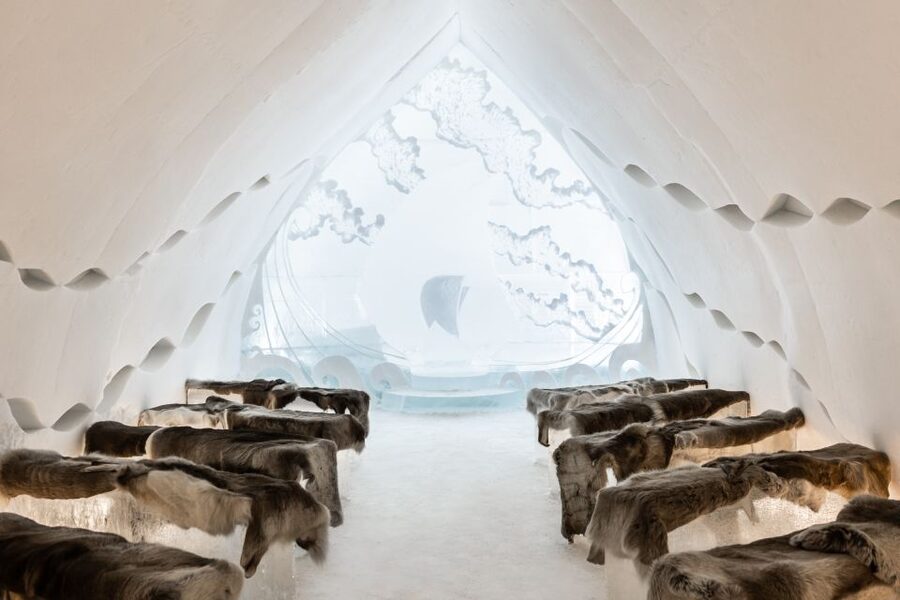 Rovaniemi: Snow Hotel Tour with Food by the Fire - The Ice Restaurant is spectacular, but the Kota Restaurant is warmer