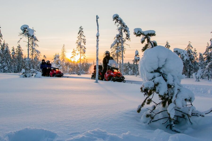 Rovaniemi: Snowmobile Safari to a Reindeer Farm - Why this short safari works so well