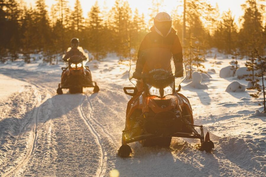 Rovaniemi: Snowmobile Safari to Arctic Snow Hotel - Salmon, fire, and a warm Kota lunch