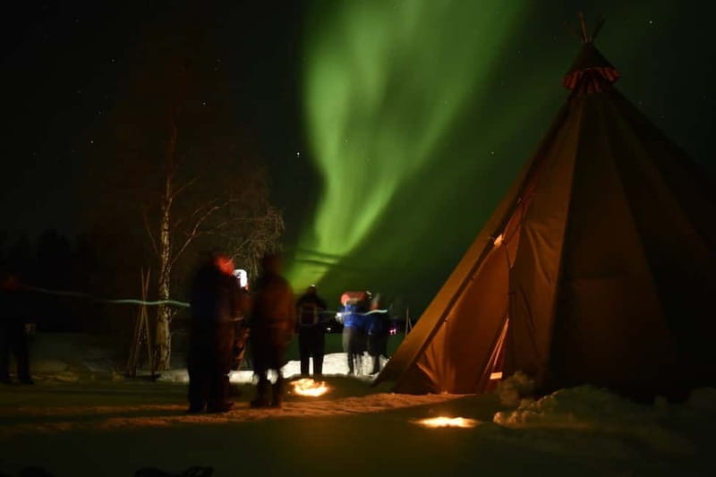 Rovaniemi: Snowtrain to Northern Lights Camp - The guided walk and Arctic night stories