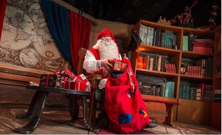 Rovaniemi: Tour to Santa Claus Village with Hotel pick up - Free time for shops and extra activities