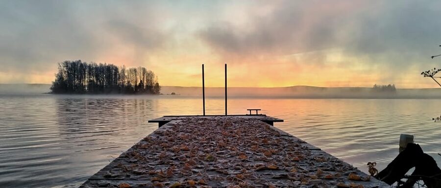 Rovaniemi: Traditional Sauna and Ice Swimming Experience - The heat and cold routine, without trying to prove anything