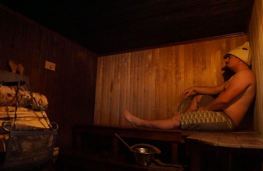 Rovaniemi: Traditional Sauna and Ice Swimming Experience - Who should book this experience
