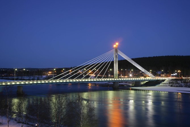 Rovaniemi walking tour and guided Arktikum experience - A private pace, with pickup offered