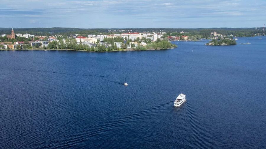 SIGHTSEEING CRUISE AROUND SAVONLINNA - Olavinlinna Castle from its strongest angle