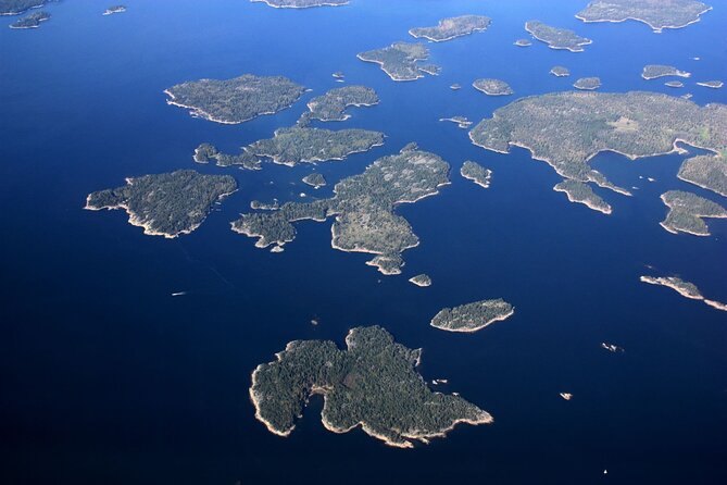 Sightseeing Helicopter Tour in Helsinki 45 Minutes - Floating spa, beaches, and yacht clubs