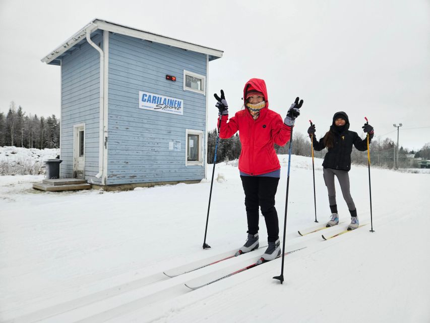 Ski or Snowshoe rental in Sea Lapland - Picking skis or snowshoes