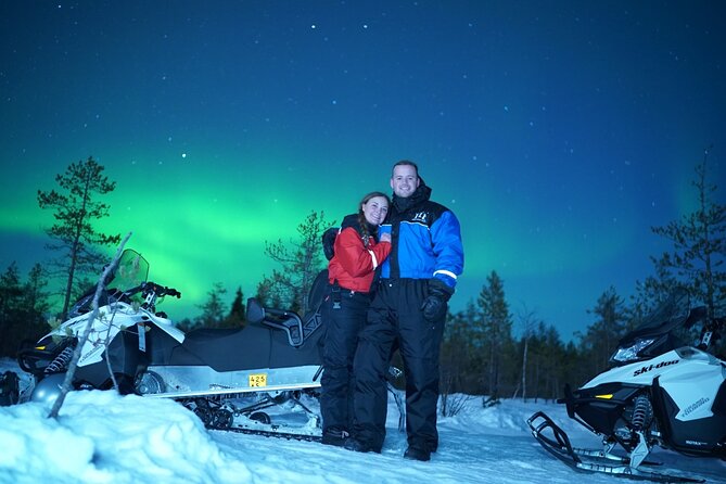 Snowmobile Photography Trip to the Aurora - An evening with an Aurora photographer