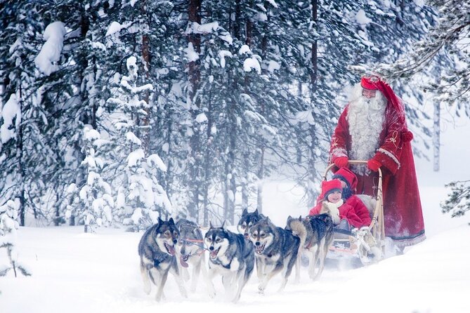 Snowmobiles and Huskies - Why combine snowmobiles and huskies in Rovaniemi?