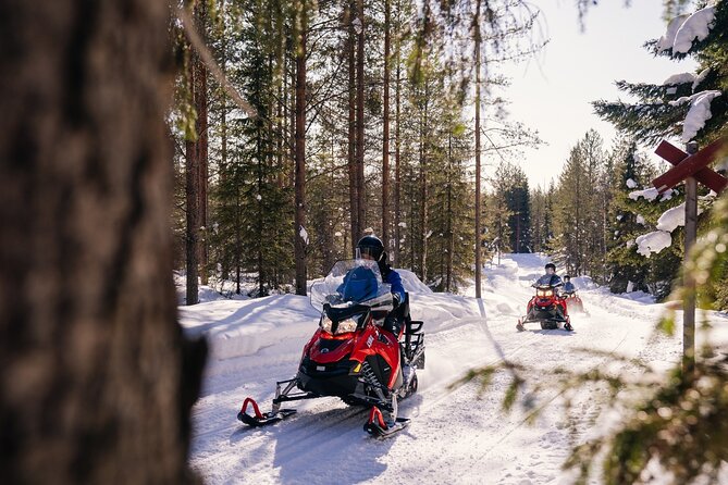 Snowmobiling and ice fishing in Apukka Resort, Rovaniemi - Why this Apukka outing feels distinctly local
