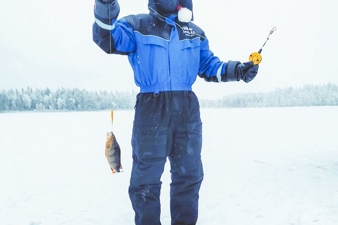 Snowmobiling and ice fishing in Apukka Resort, Rovaniemi - Weather, clothing, and cancellation details