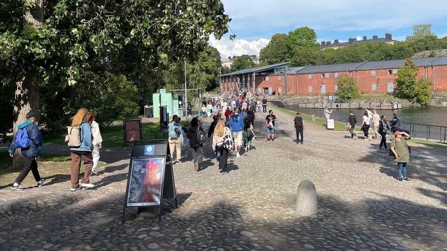 Suomenlinna tour in French with Doro - The museum, Ehrensvärd, and the dry dock