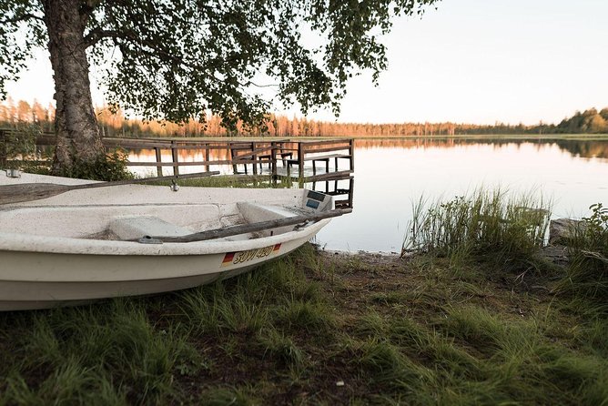 Traditional Lappish evening in the wilderness with dinner - Why the small-group format matters