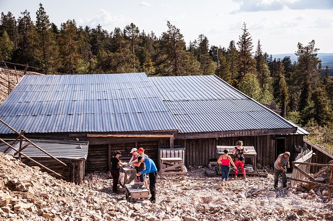 Trip to Pyhä-Luosto National Park and Amethyst Mine - What the guide adds to the day