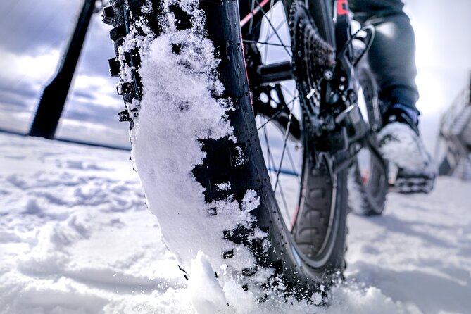 Winter Fatbiking in Ivalo (2 hours) - The Ivalo River and the old vuopaja channels