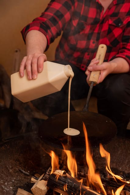 Ylläs: Fireside tasting in a traditional lavvo - The Lappish pancake course