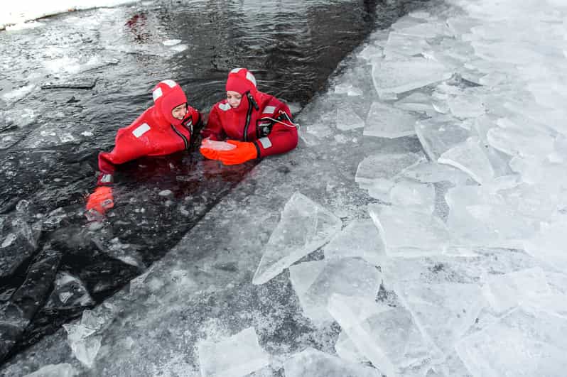Ylläs: Lake Ylläsjärvi Ice-Floating Experience - What Makes Lake Ylläsjärvi Ice Floating Special