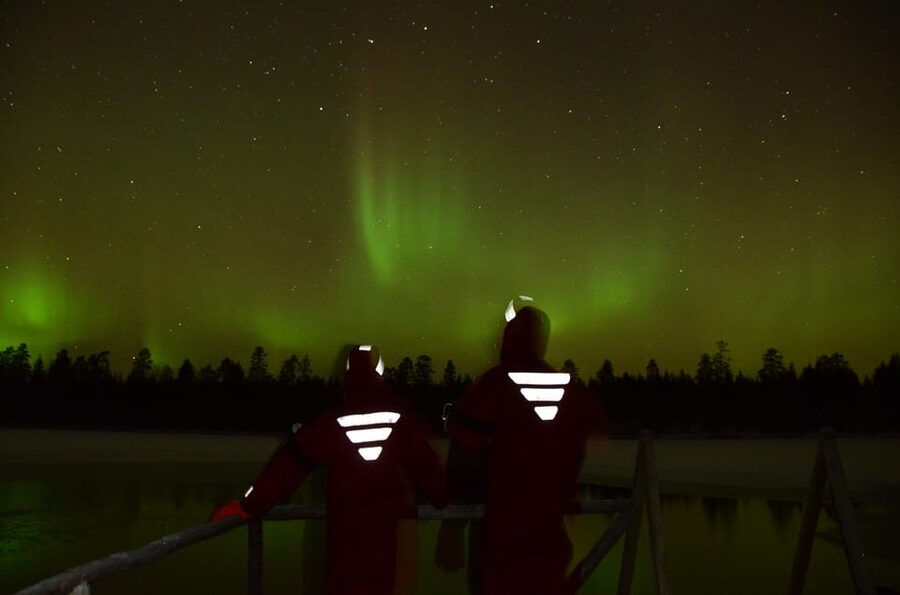 Ylläs: Northern Lights Ice-Floating Experience with Transfer - The transfer sets the pace for the evening